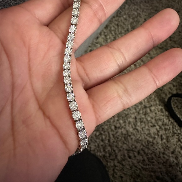 DIAMOND
BRACELET 10KY - Picture 4 of 9